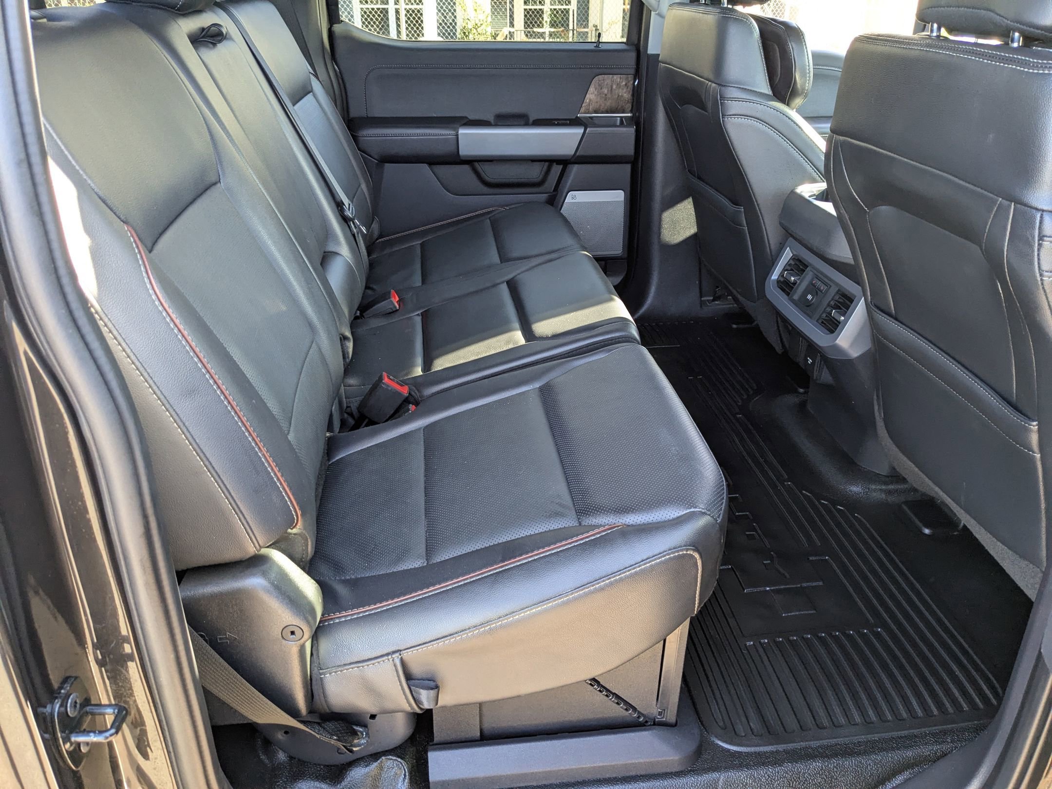 Certified 2024 Ford F350 Lariat w/ Lariat Ultimate Package AWD/4WD image 43