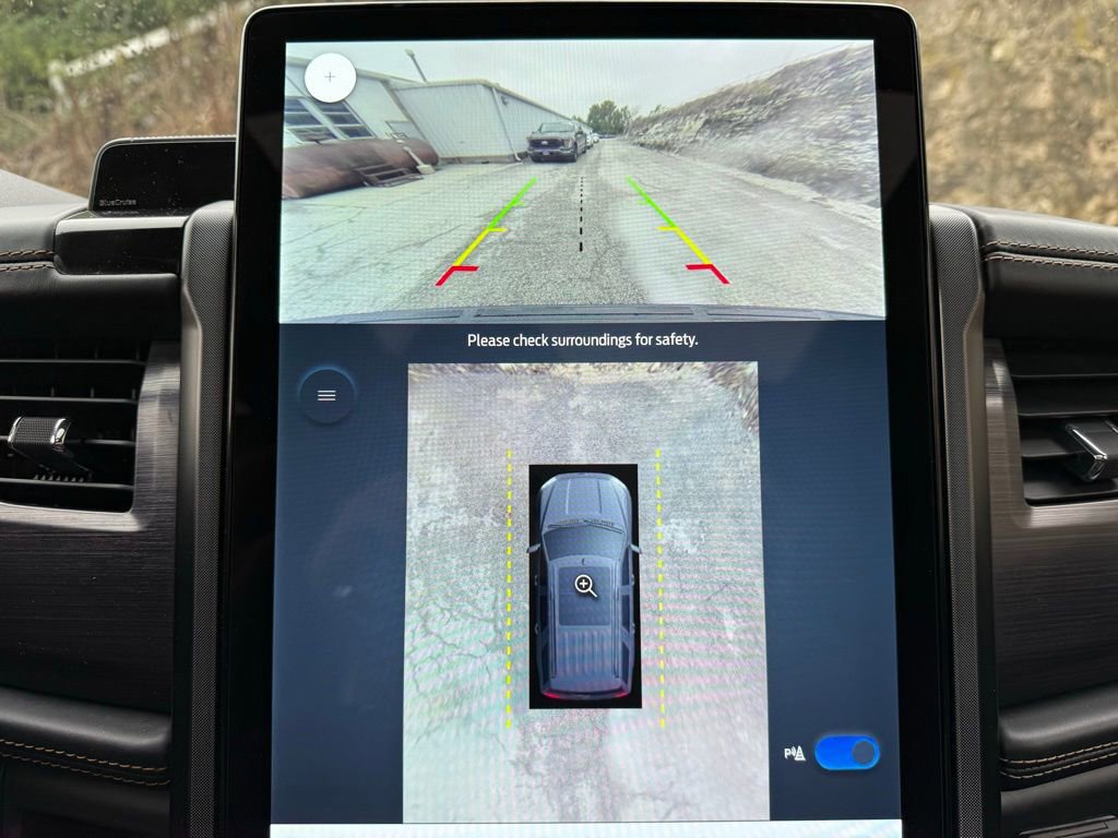 Certified 2022 Ford Expedition Max Platinum image 28