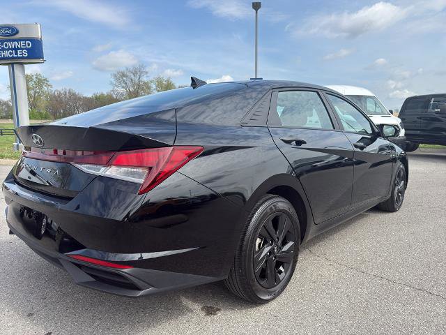 Used 2023 Hyundai Elantra SEL FWD image 3