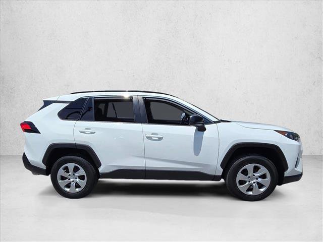 Used 2021 Toyota RAV4 LE FWD image 4