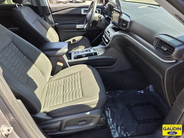 Certified 2021 Ford Explorer XLT RWD image 17