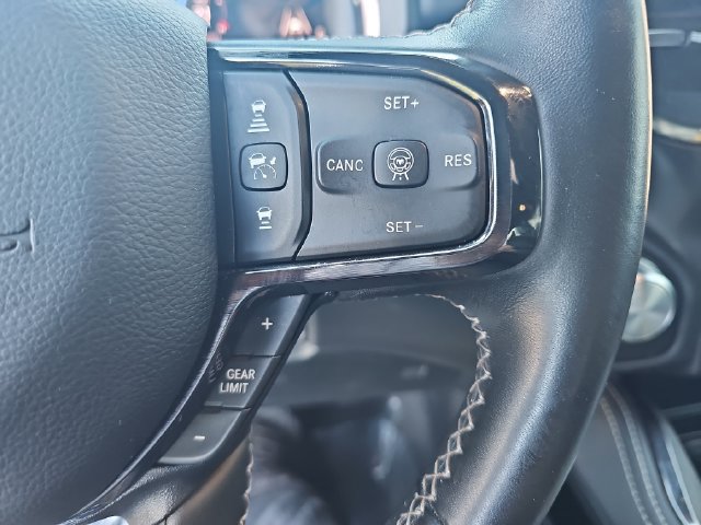 Used 2025 RAM 1500 Limited AWD/4WD image 17