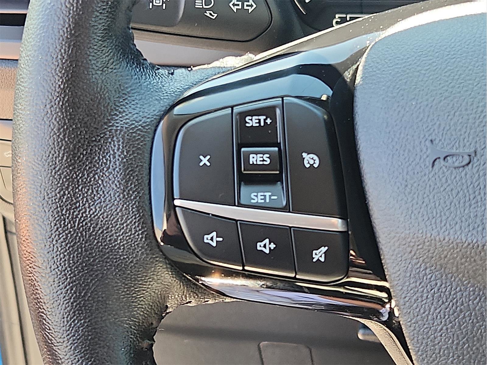 Certified 2021 Ford Escape SEL image 17