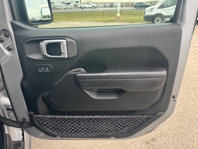 Used 2020 Jeep Wrangler Unlimited Rubicon image 33