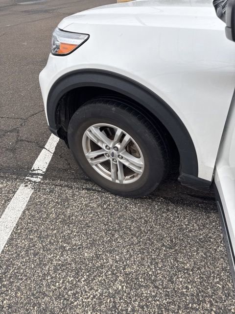 Certified 2023 Ford Explorer XLT AWD/4WD image 4