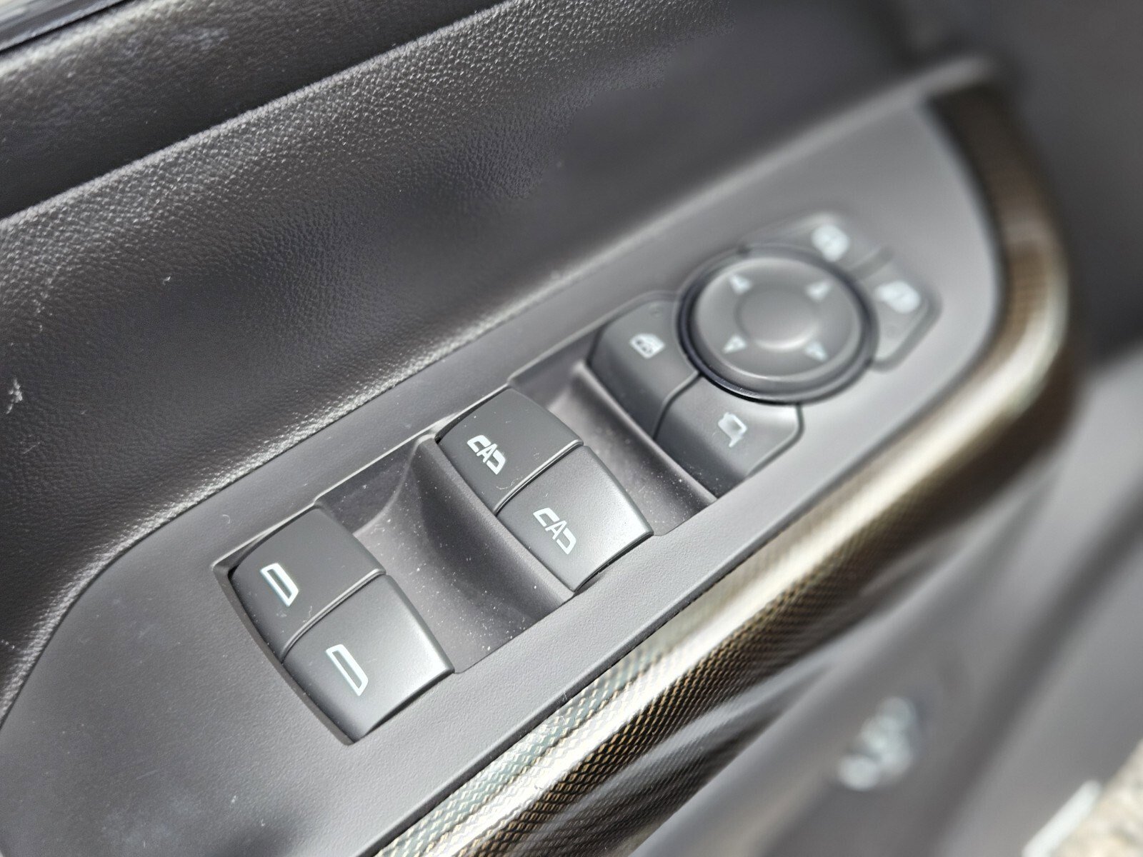 Used 2023 GMC Acadia AT4 w/ Technology Package image 18