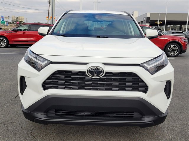 Used 2025 Toyota RAV4 XLE image 16