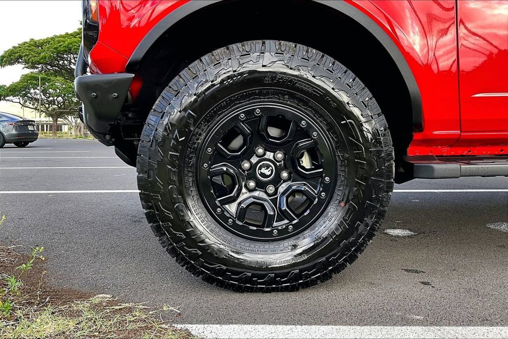 Certified 2023 Ford Bronco Wildtrak AWD/4WD image 8