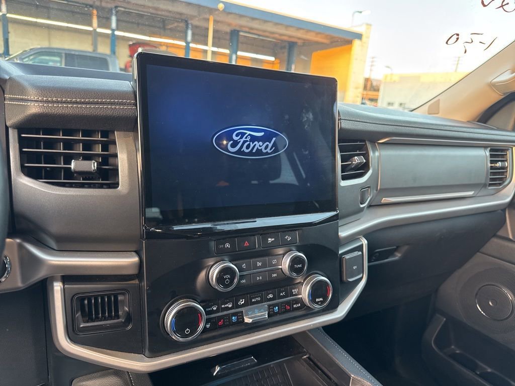 Certified 2024 Ford Expedition Max XLT image 16