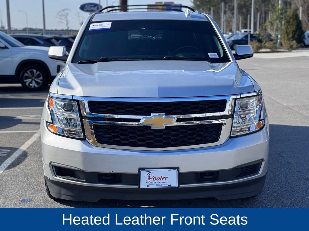 Used 2017 Chevrolet Suburban LT image 2