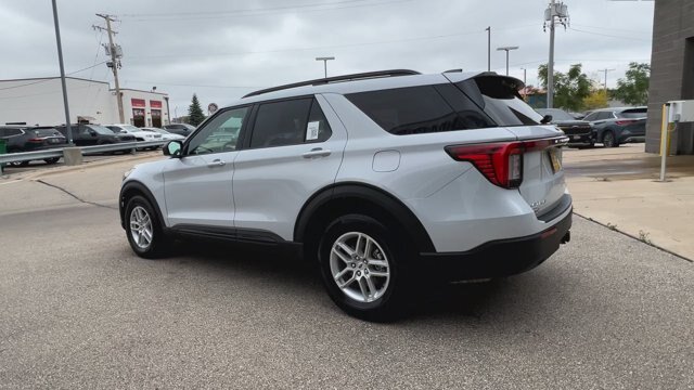 Certified 2026 Ford Explorer Active AWD/4WD image 7