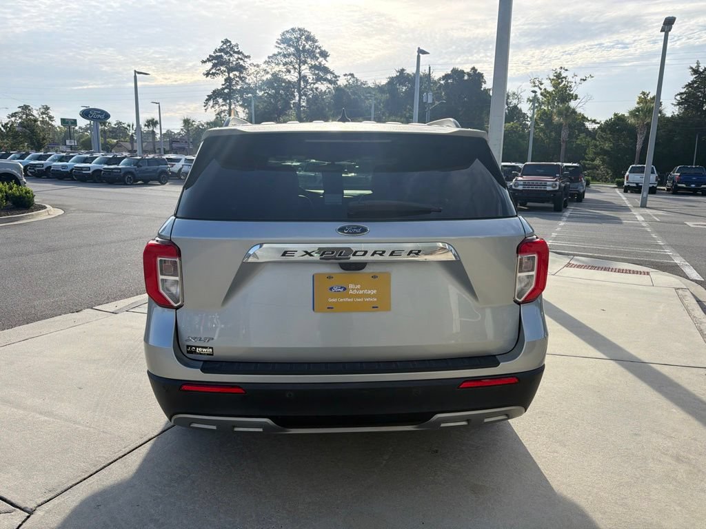 Certified 2023 Ford Explorer XLT w/ Equipment Group 202A RWD image 6