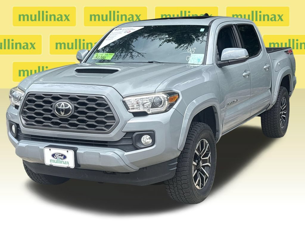Used 2020 Toyota Tacoma TRD Sport w/ TRD Premium Sport Package AWD/4WD image 12