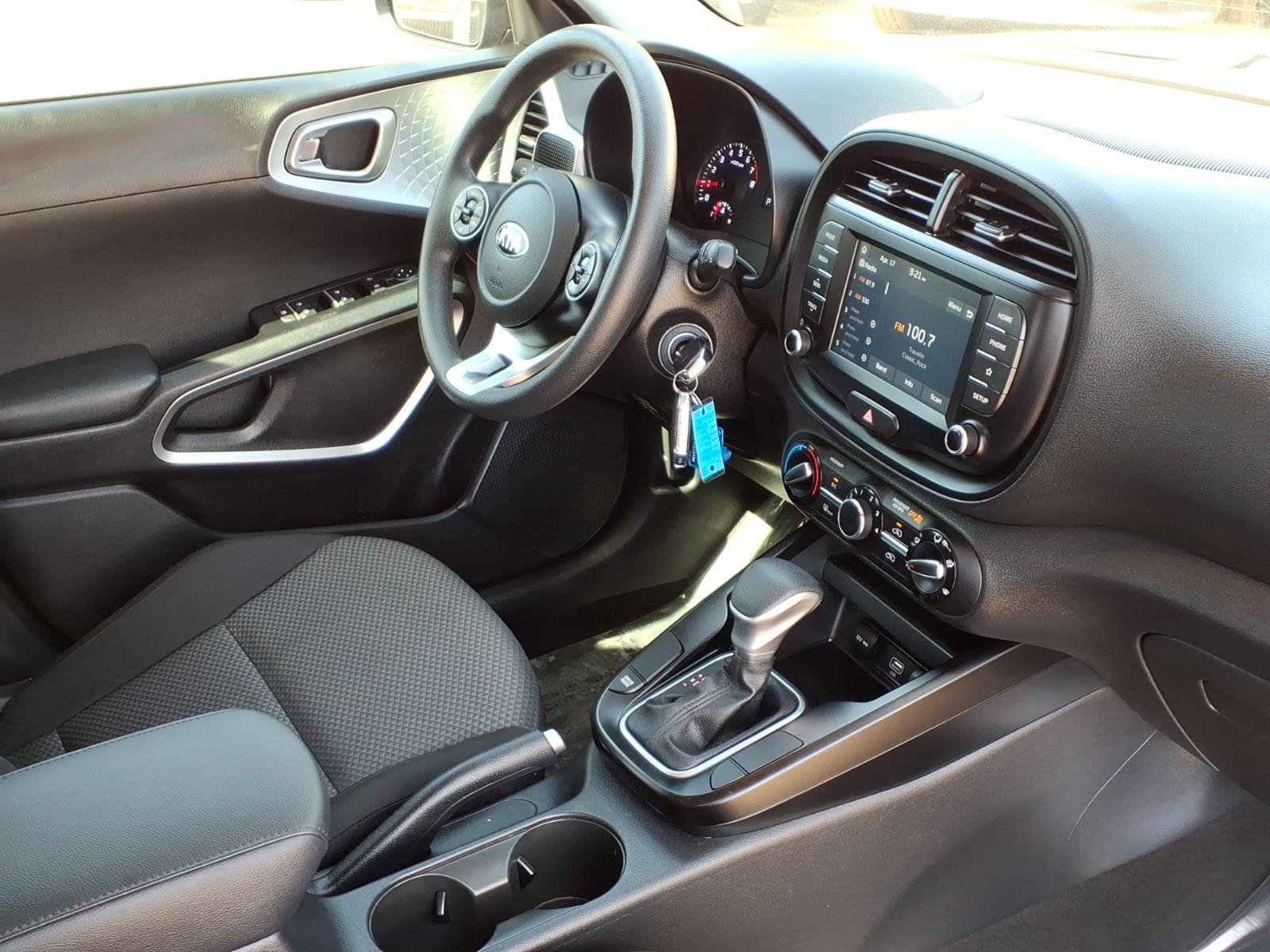 Used 2020 Kia Soul LX FWD image 10