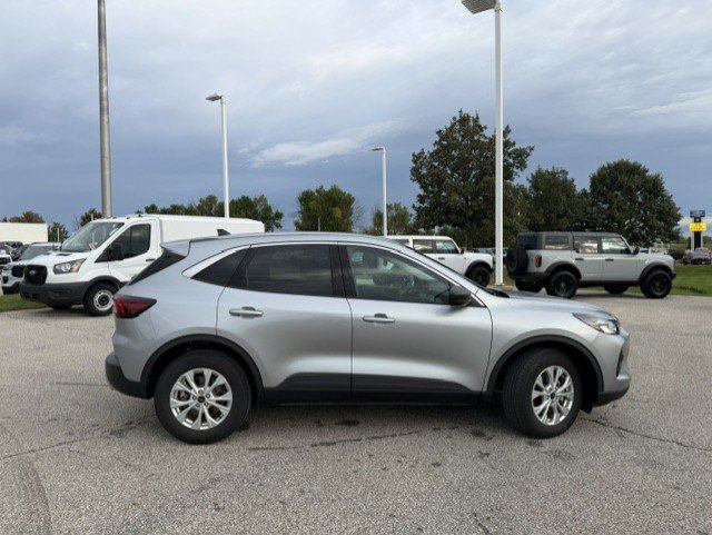 Certified 2024 Ford Escape Active AWD/4WD image 9