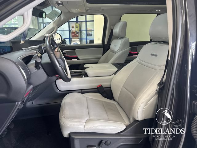Certified 2025 Ford Expedition Platinum w/ Driver's Package AWD/4WD image 11