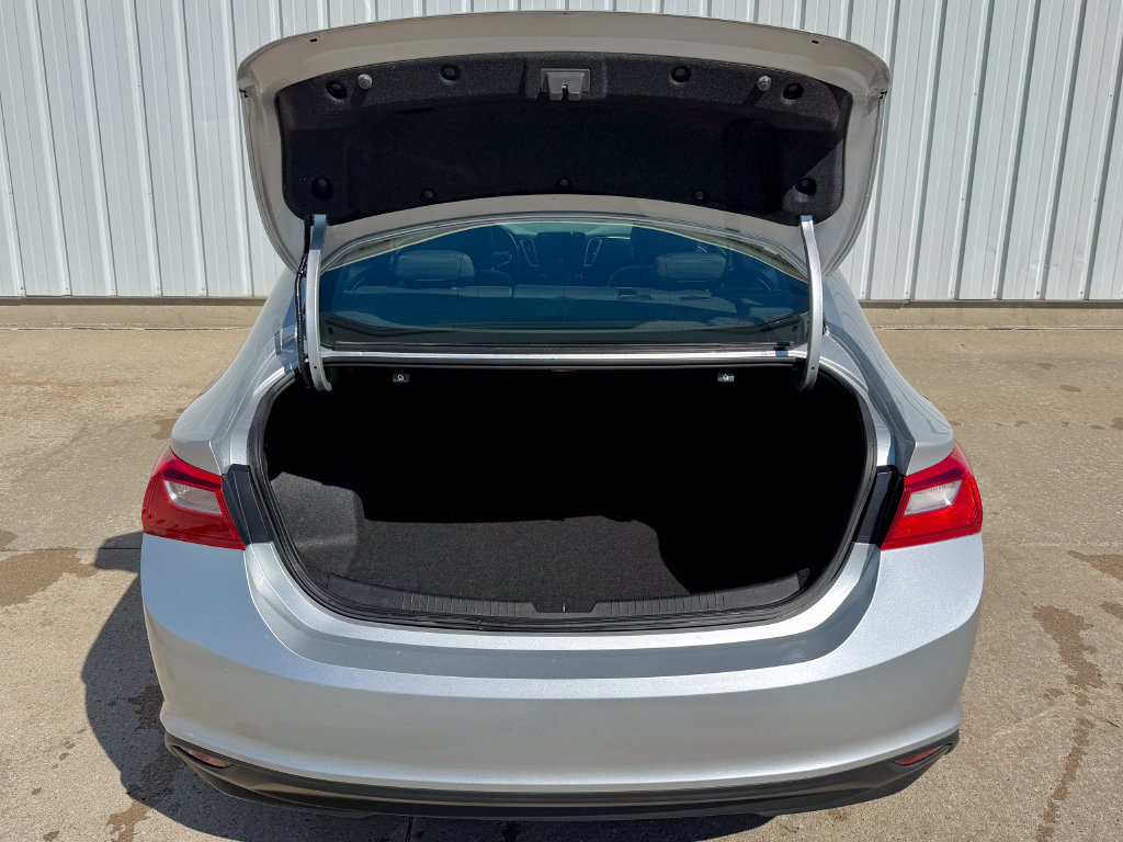 Used 2020 Chevrolet Malibu LS FWD image 16