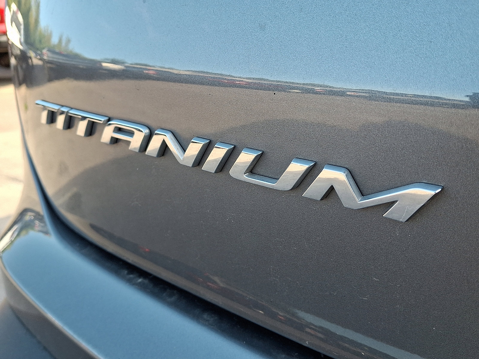 Certified 2024 Ford Edge Titanium image 31