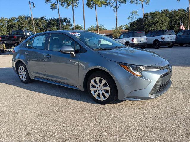 Used 2023 Toyota Corolla LE FWD image 2