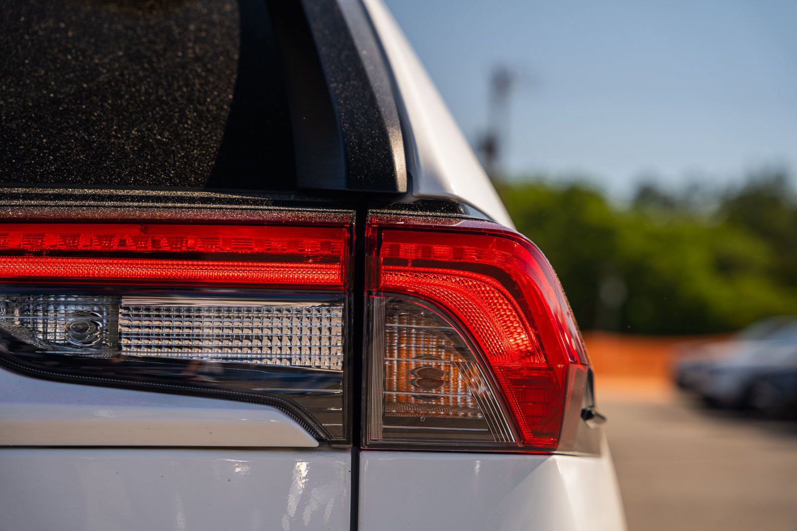 Used 2020 Toyota RAV4 LE FWD image 15