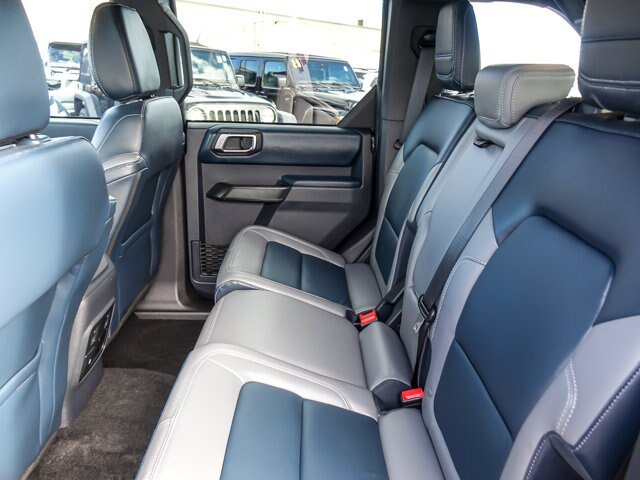 Certified 2024 Ford Bronco Outer Banks AWD/4WD image 12
