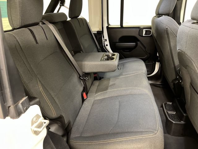 Used 2024 Jeep Wrangler Unlimited AWD/4WD image 7