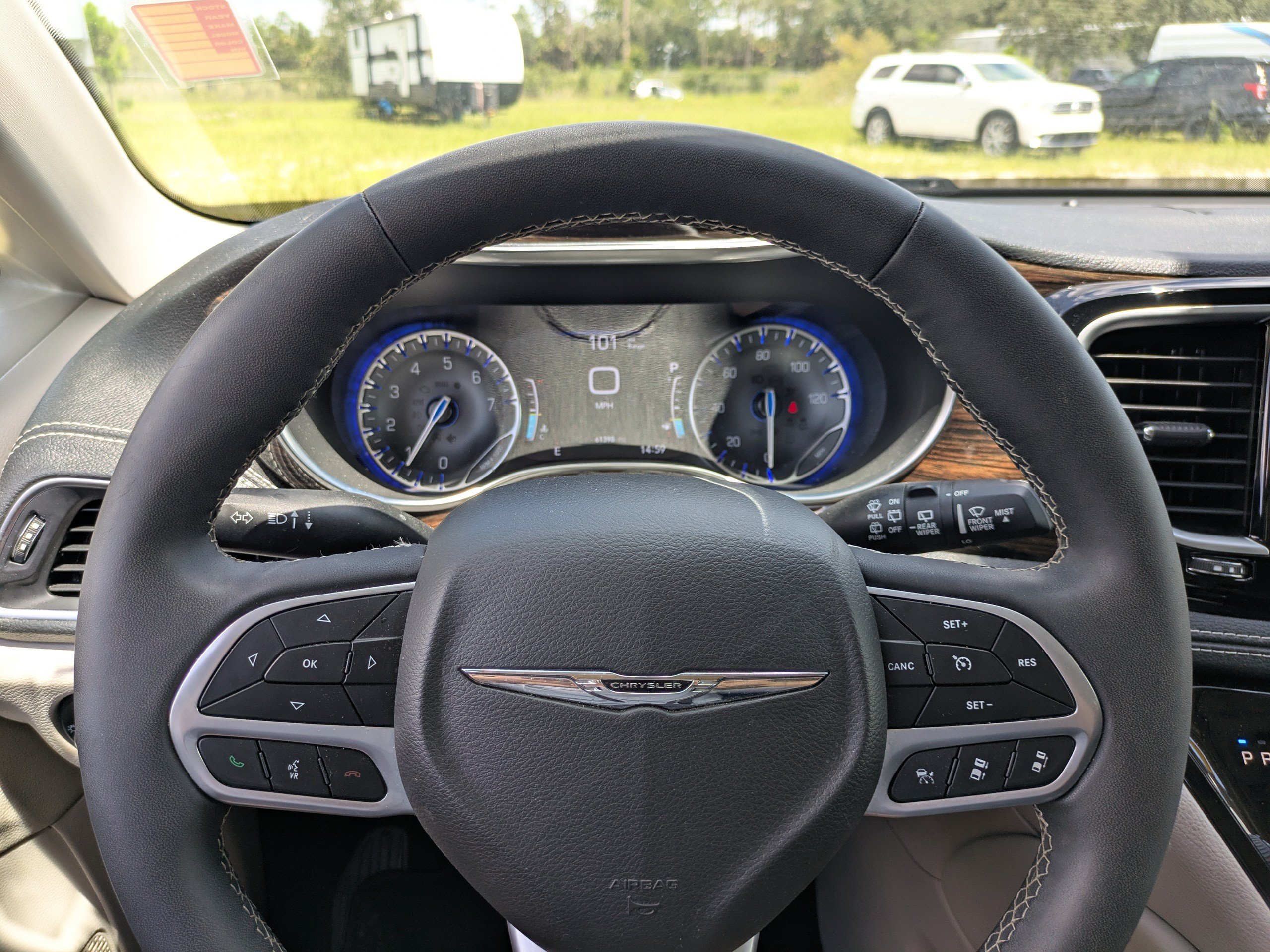 Used 2022 Chrysler Pacifica Limited FWD image 23