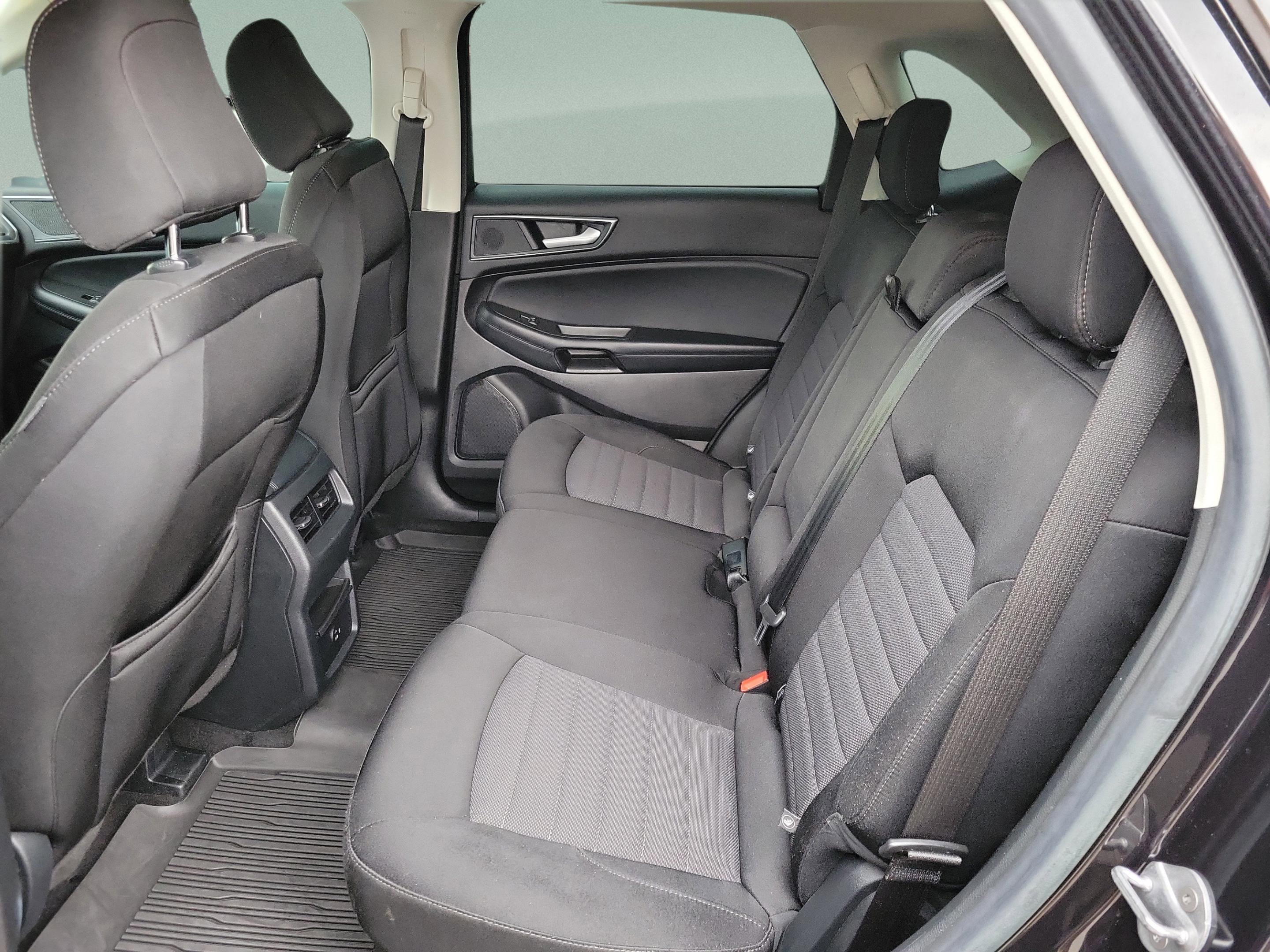 Certified 2022 Ford Edge SE w/ Black Appearance Package image 23