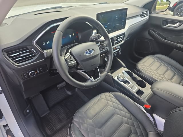 Certified 2023 Ford Escape Platinum w/ Premium Technology Package AWD/4WD image 15