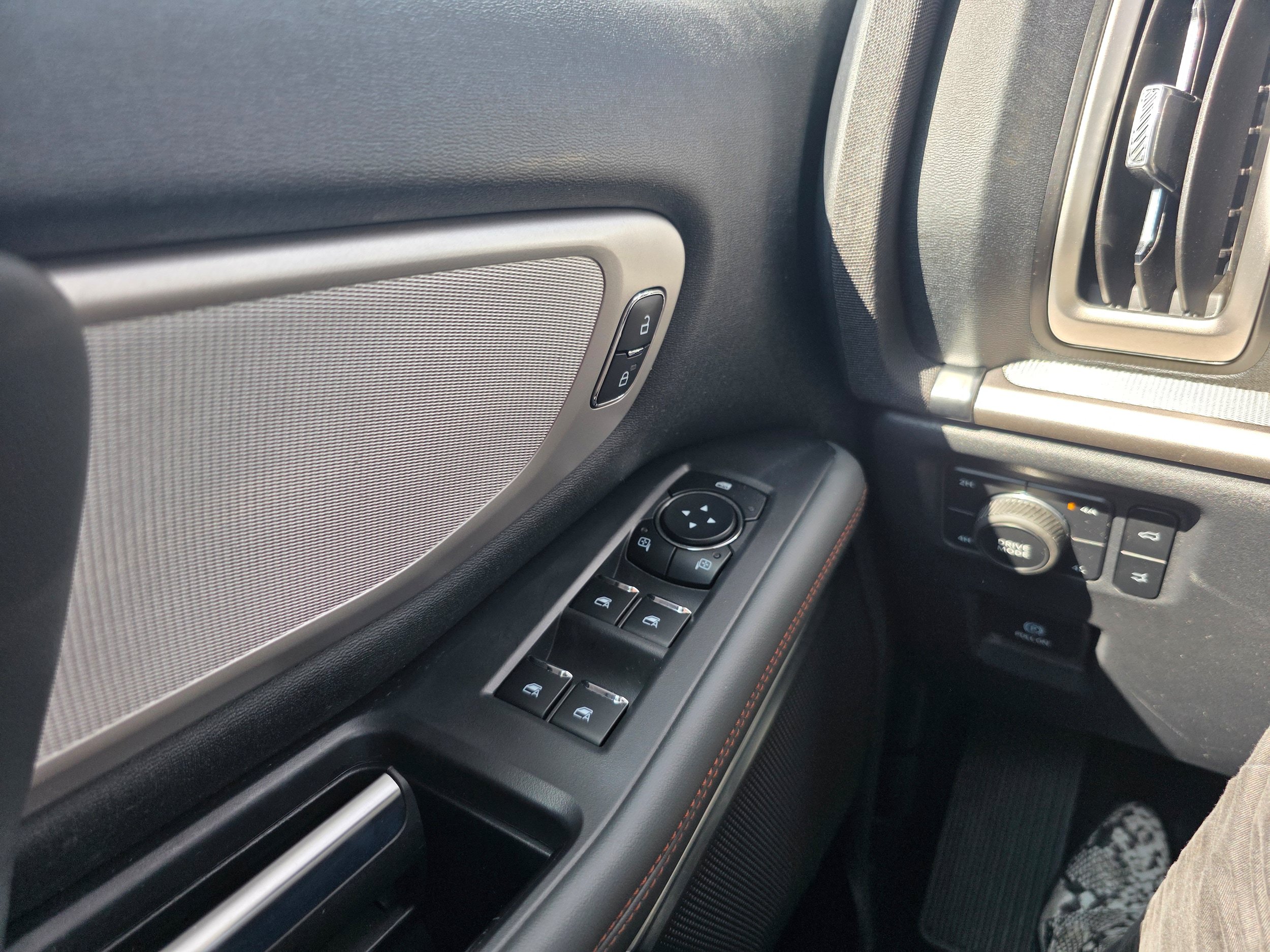 Certified 2025 Ford Expedition Max Active AWD/4WD image 18