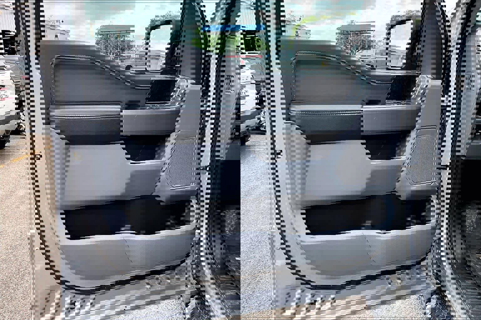 Certified 2022 Ford F150 XLT w/ Equipment Group 302A High image 22