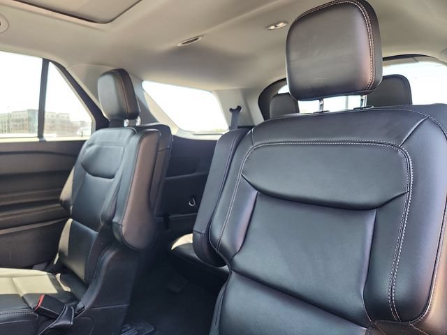 Certified 2023 Ford Explorer XLT w/ Equipment Group 202A AWD/4WD image 25