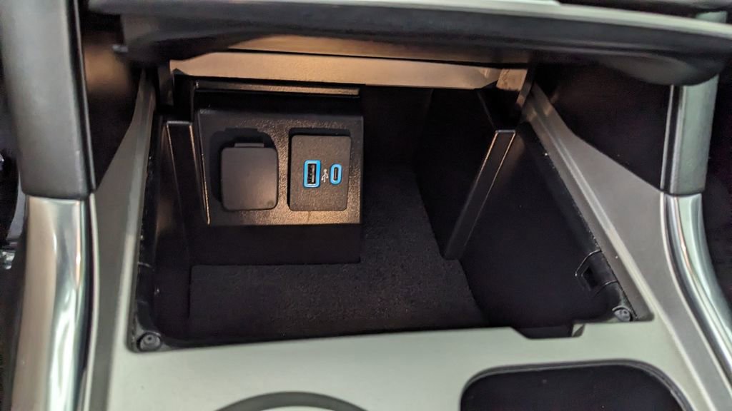 Certified 2023 Ford Explorer XLT w/ Equipment Group 202A image 30