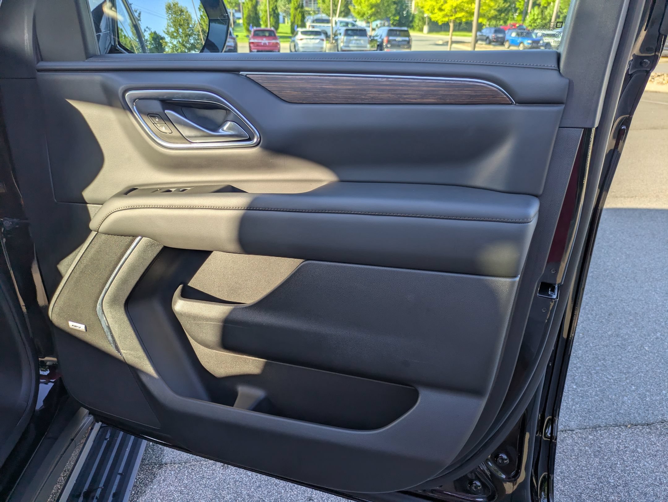 Used 2024 Chevrolet Tahoe High Country AWD/4WD image 39