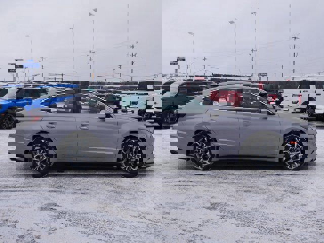 Used 2023 Hyundai Sonata SEL w/ Convenience Package image 6