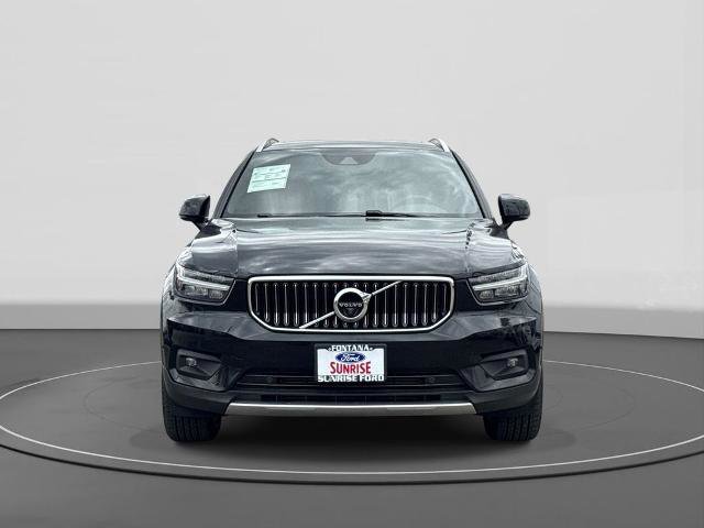 Used 2021 Volvo XC40 T4 Inscription FWD image 3