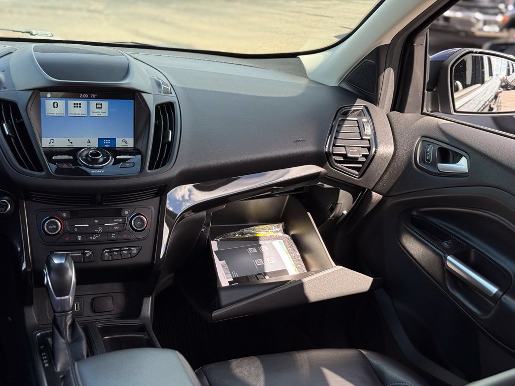 Certified 2019 Ford Escape Titanium AWD/4WD image 28