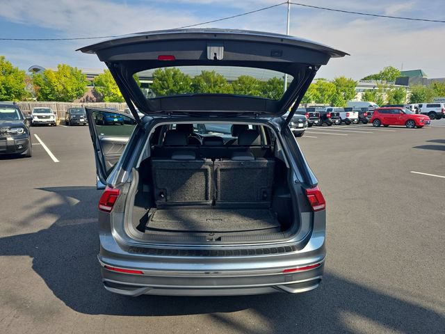 Used 2022 Volkswagen Tiguan SE FWD image 22