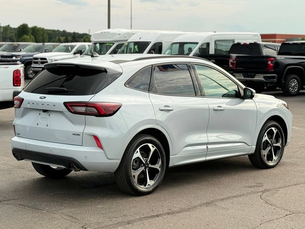 Certified 2025 Ford Escape ST-Line Elite w/ Premium Technology Package AWD/4WD image 31