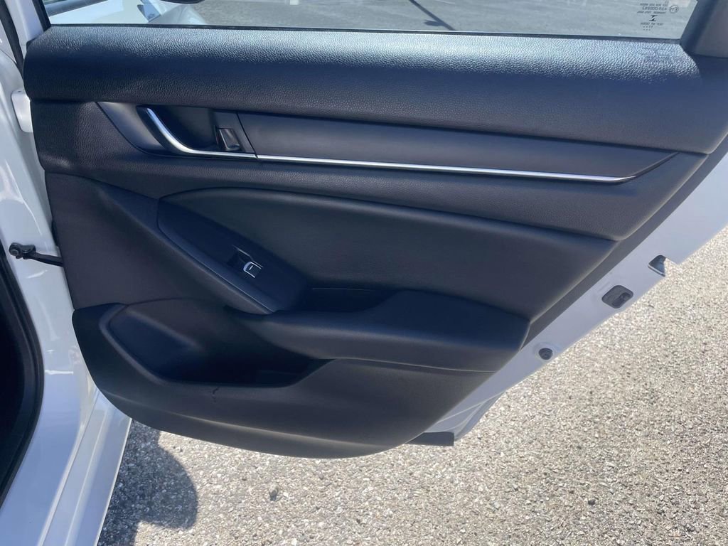 Used 2018 Honda Accord Sport image 24