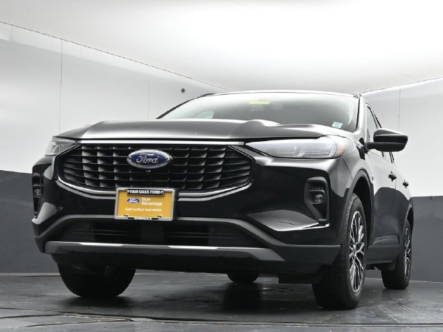 Certified 2026 Ford Escape SE w/ PHEV Premium Package FWD image 39