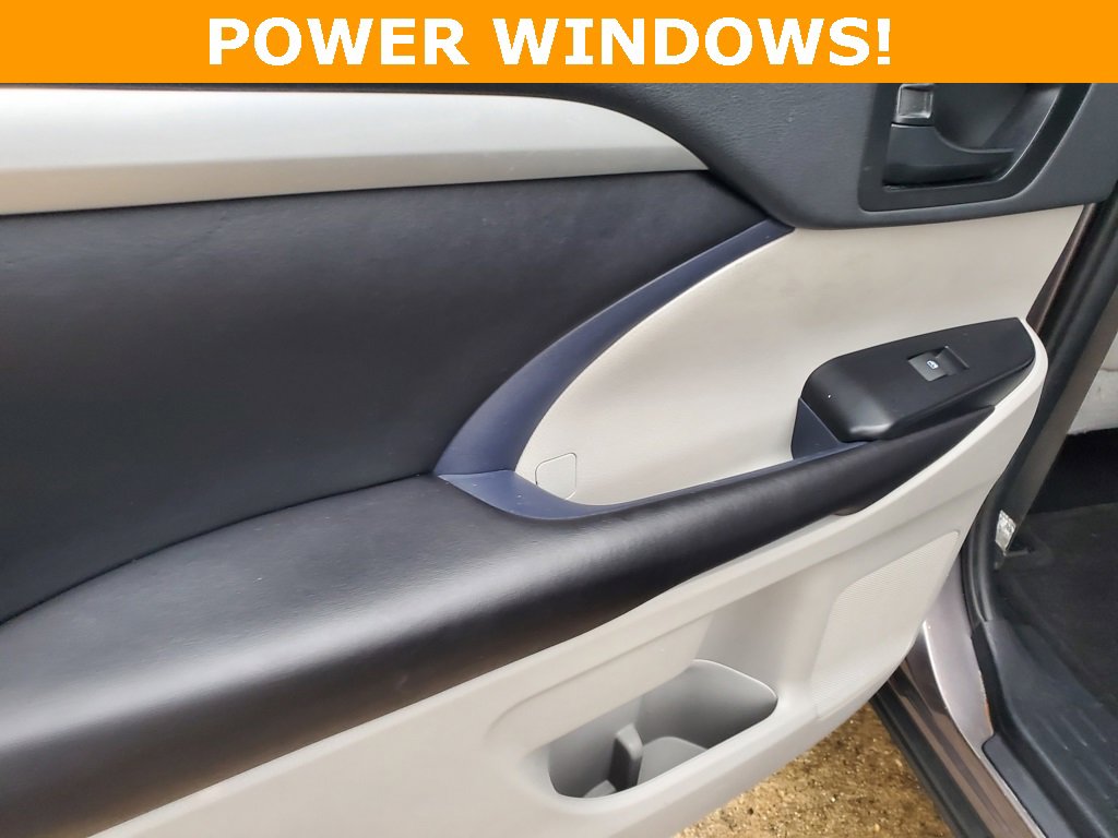Used 2019 Toyota Highlander Plus image 10