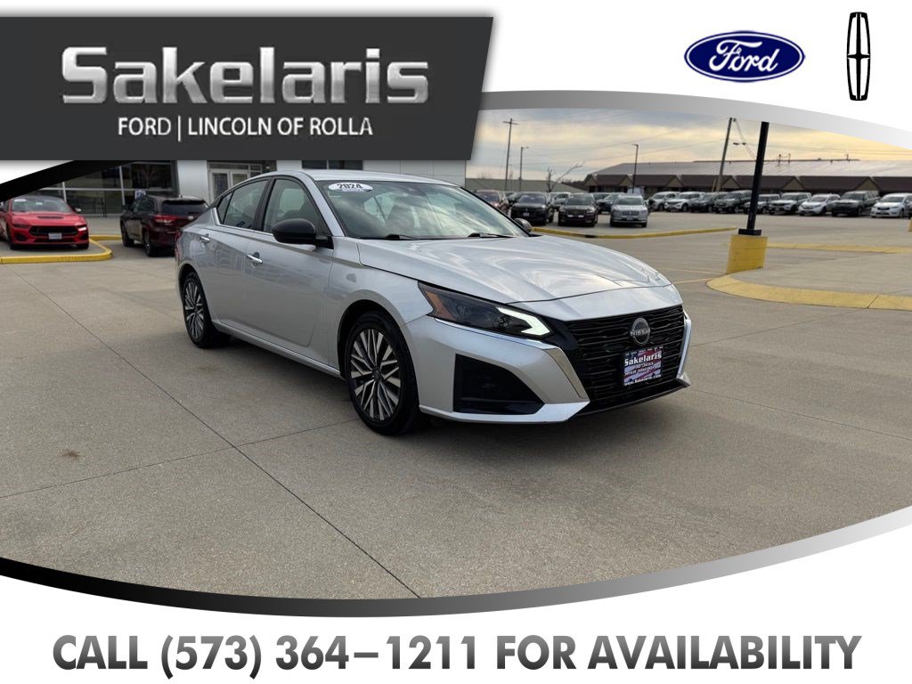 Used 2024 Nissan Altima 2.5 SV FWD image 3