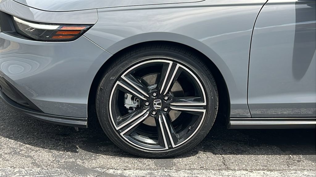 Used 2024 Honda Accord Sport image 8