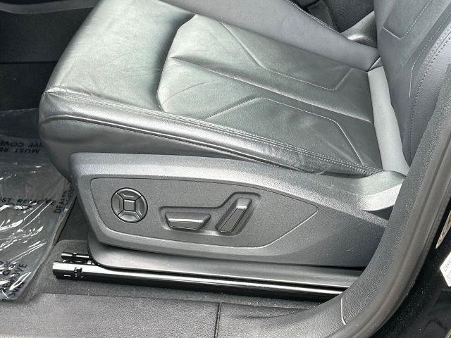 Used 2025 Audi Q3 2.0T Premium AWD/4WD image 16