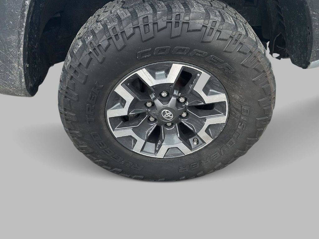 Used 2019 Toyota Tacoma TRD Off-Road image 7