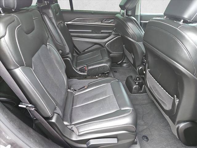 Used 2022 Jeep Grand Cherokee L Limited w/ Luxury Tech Group II AWD/4WD image 22