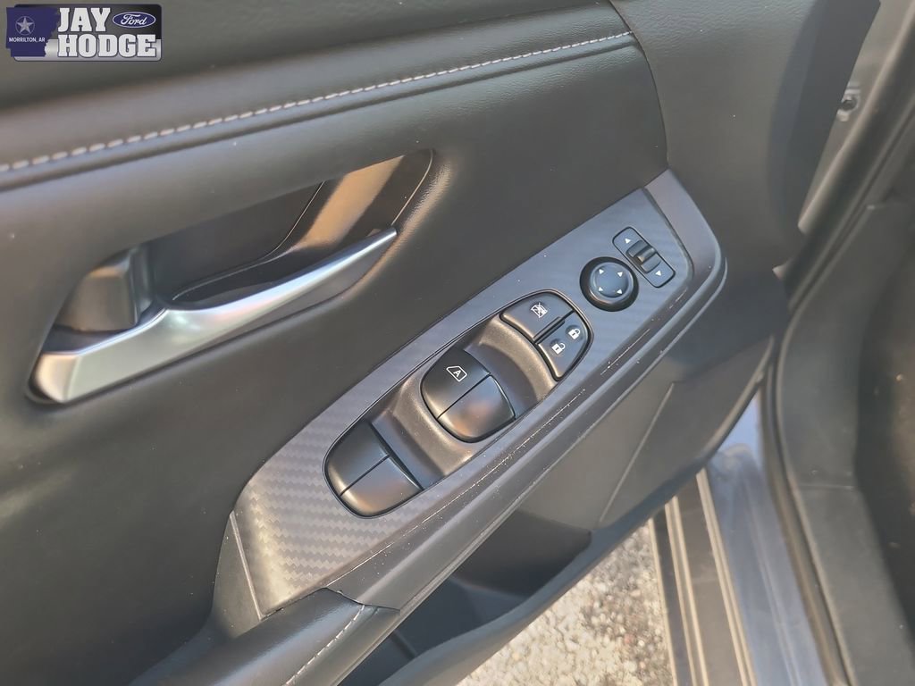 Used 2024 Nissan Sentra SV image 26