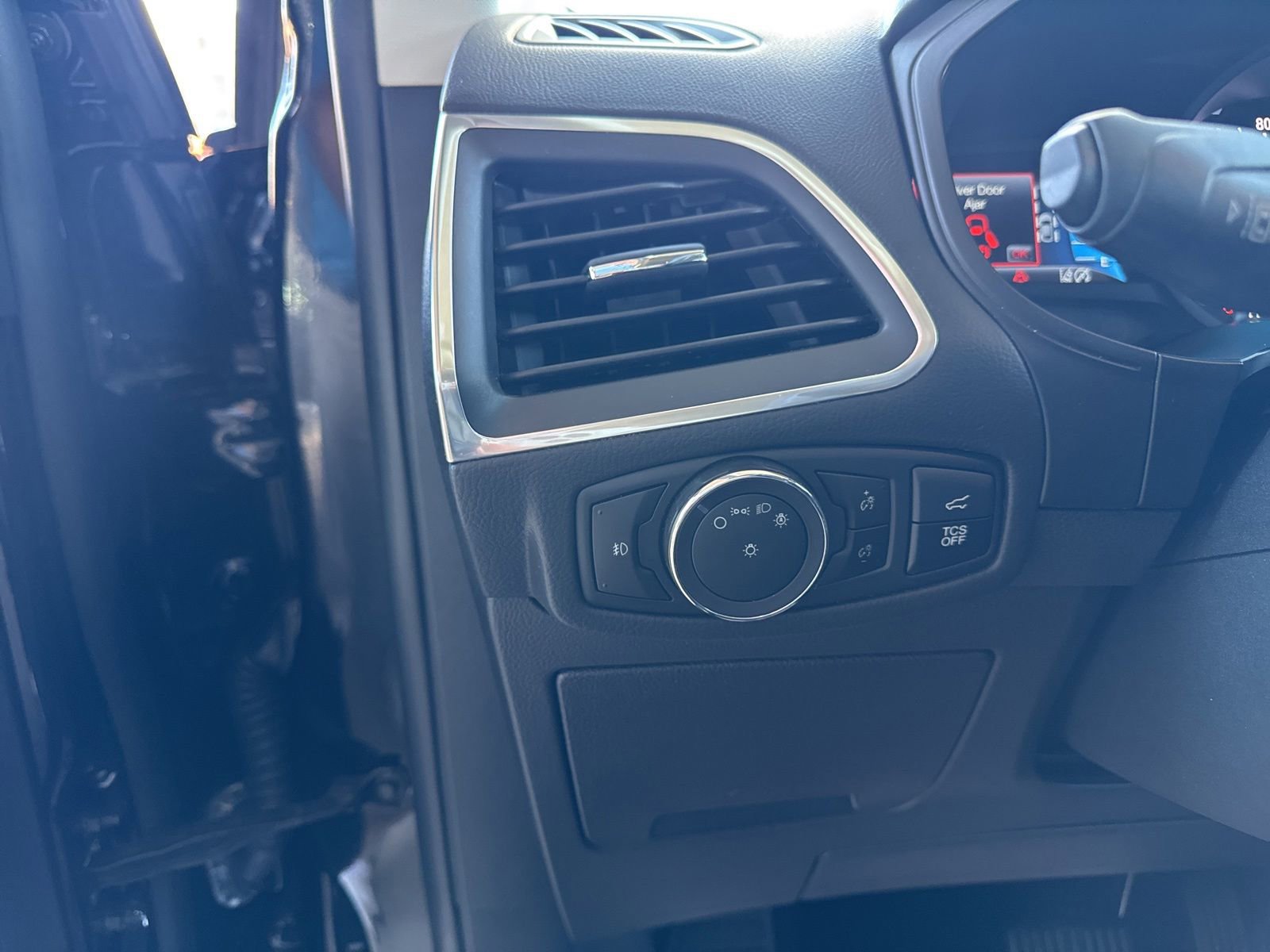 Certified 2023 Ford Edge Titanium AWD/4WD image 26