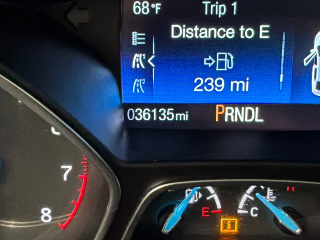 Certified 2018 Ford Focus SE w/ Cold Weather Package FWD image 22